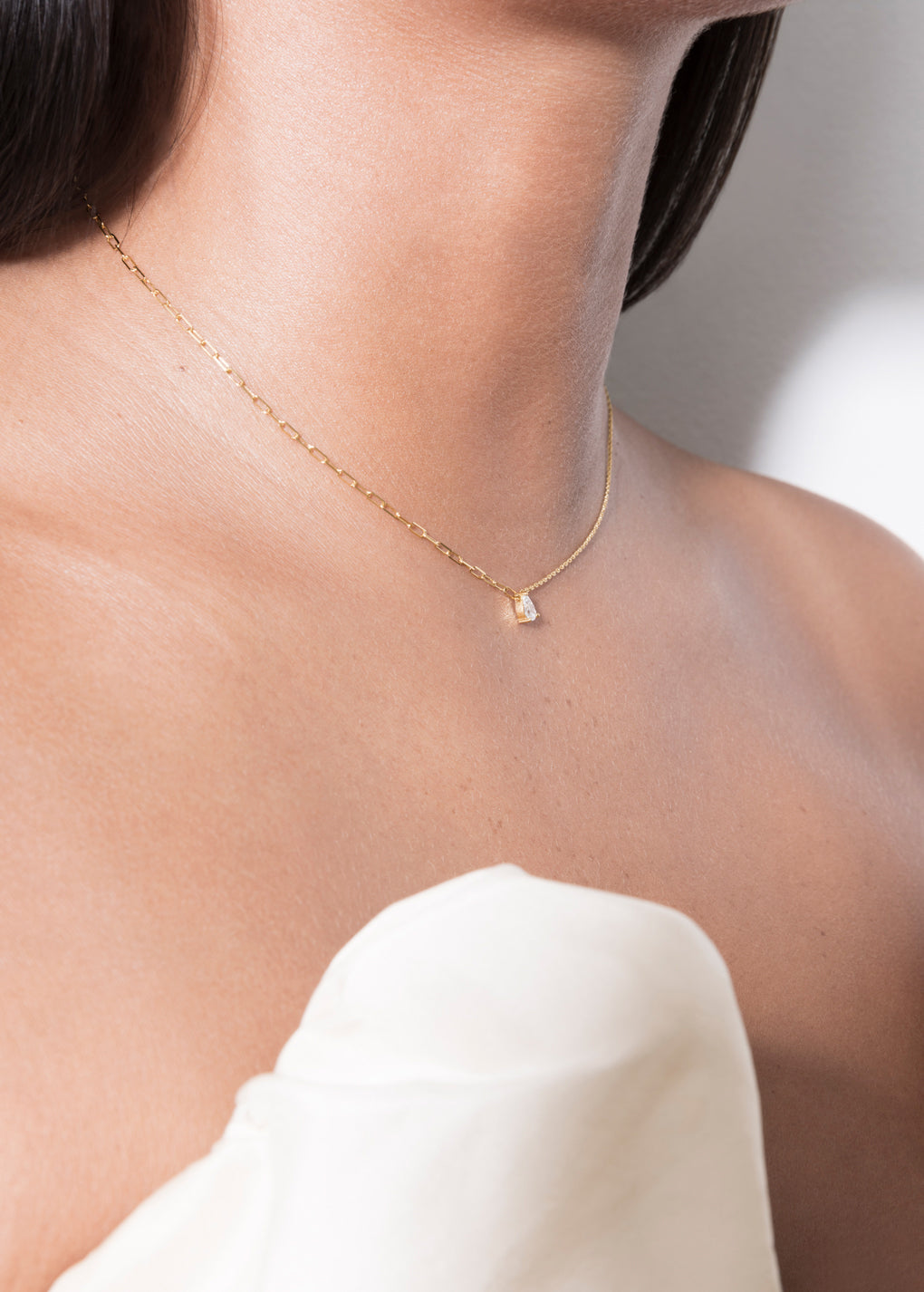 pear necklace 18k diamond