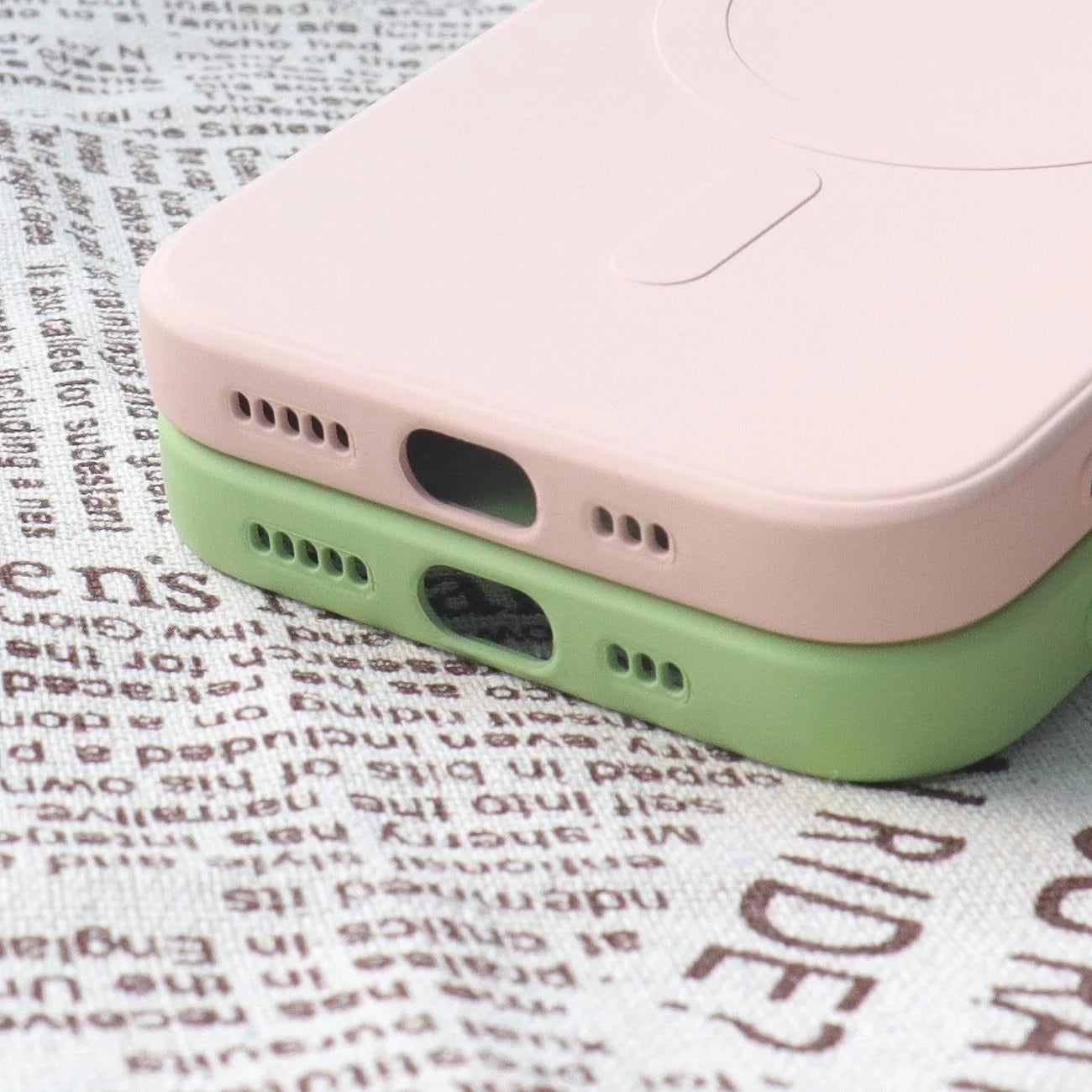 Capa de Silicone com MagSafe Compatível para iPhone 15 Creme