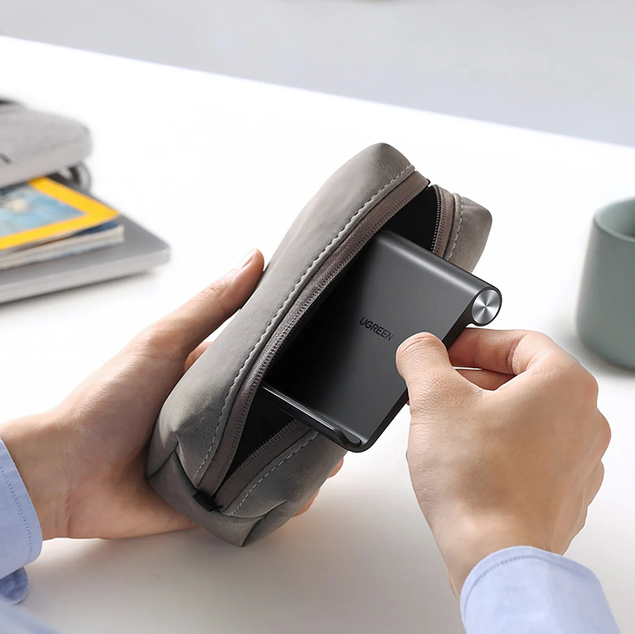 Suporte de Secretária Ugreen / Preto / Para Telefone 4-7.9"