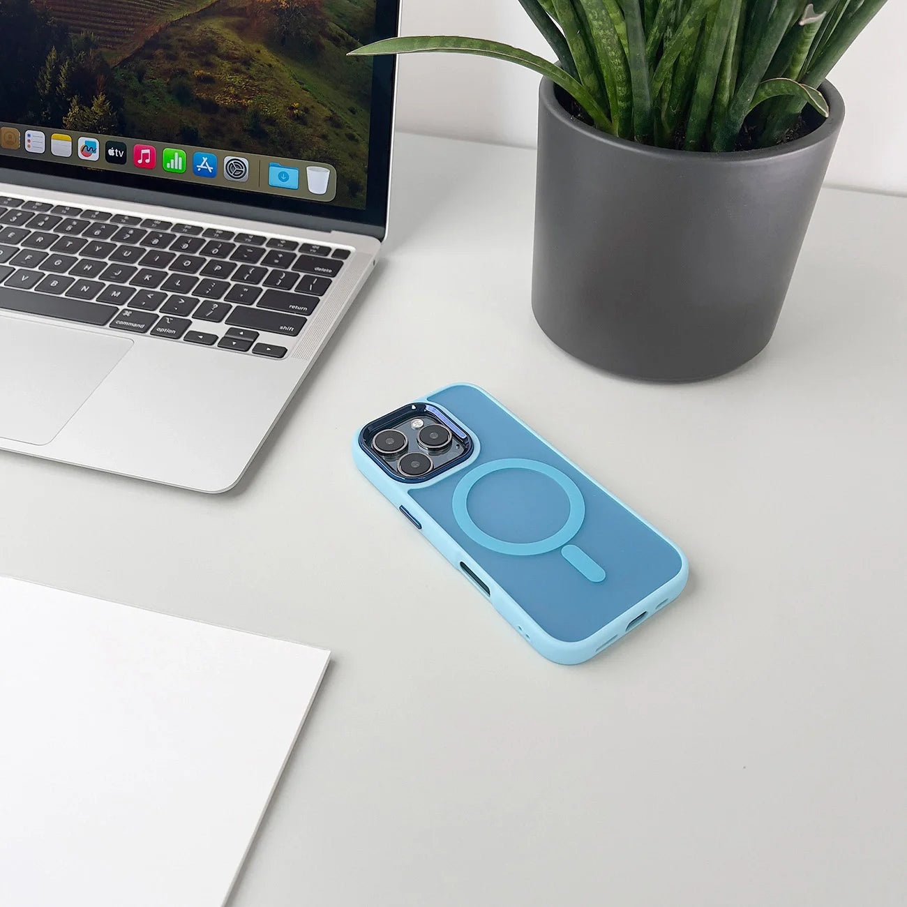 Capa Magnética MagSafe para iPhone 16 Pro Azul Clara
