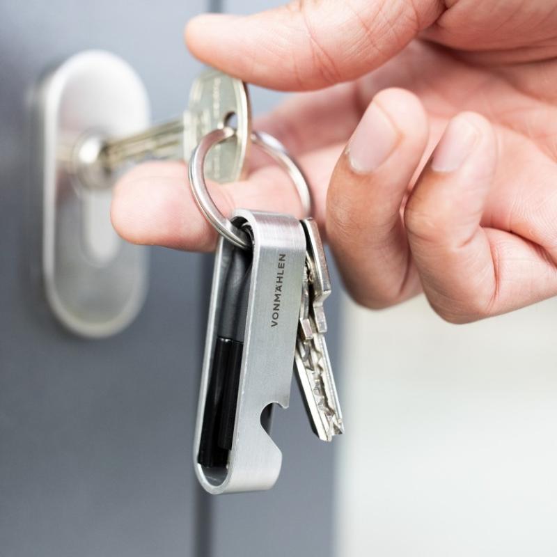 Cabo Adaptador 6 em 1 USB-C Lightning Inclui Abridor de Garrafas VONMÄHLEN