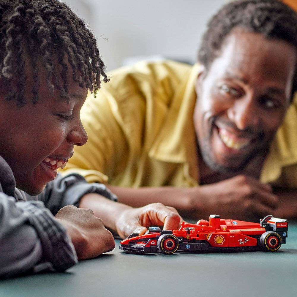 LEGO Speed Champions: Carro de Corrida Ferrari SF-24 F1® | Idades 10+ | 275 Peças | Item 77242