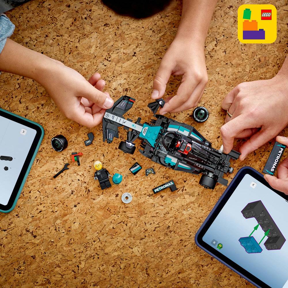 LEGO Speed Champions: Carro de Corrida Mercedes-AMG F1® W15 | Idades 10+ | 267 Peças | Item 77244