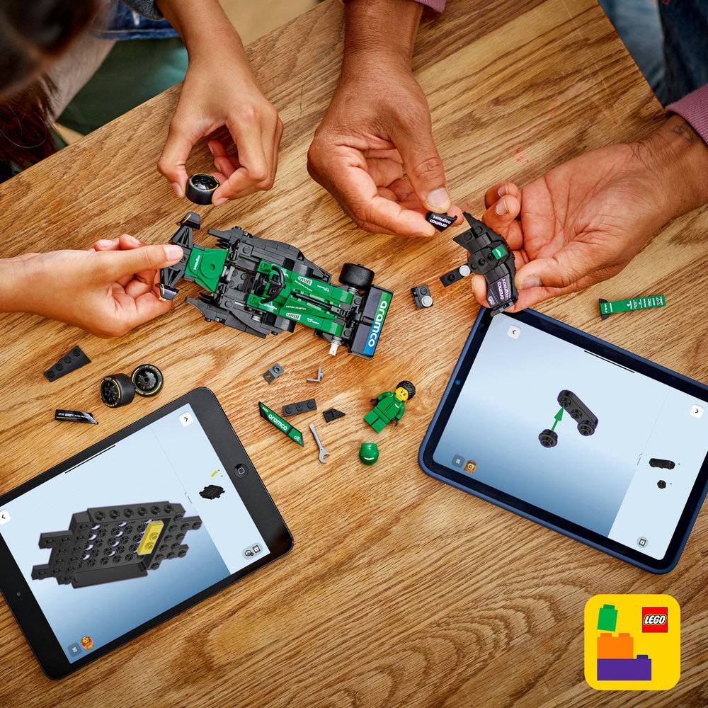 LEGO Speed Champions: Carro de Corrida Aston Martin Aramco F1® AMR24 | Idades 10+ | 269 Peças | Item 77245