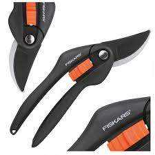 Fiskars Tesoura Podadora Corta-sebes Bypass / Preto e Laranja