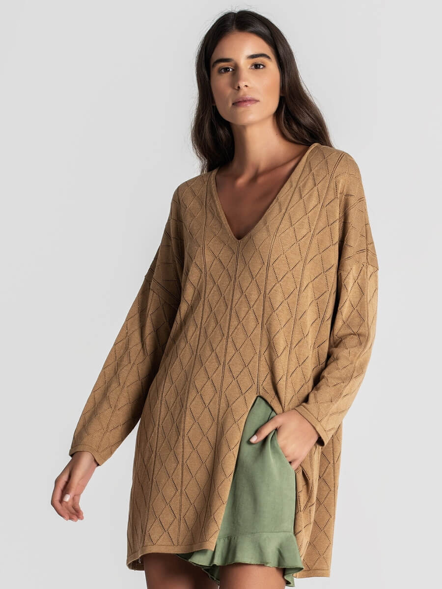 TÚNICA PERFURADA DECOTE EM V RUGA 3030