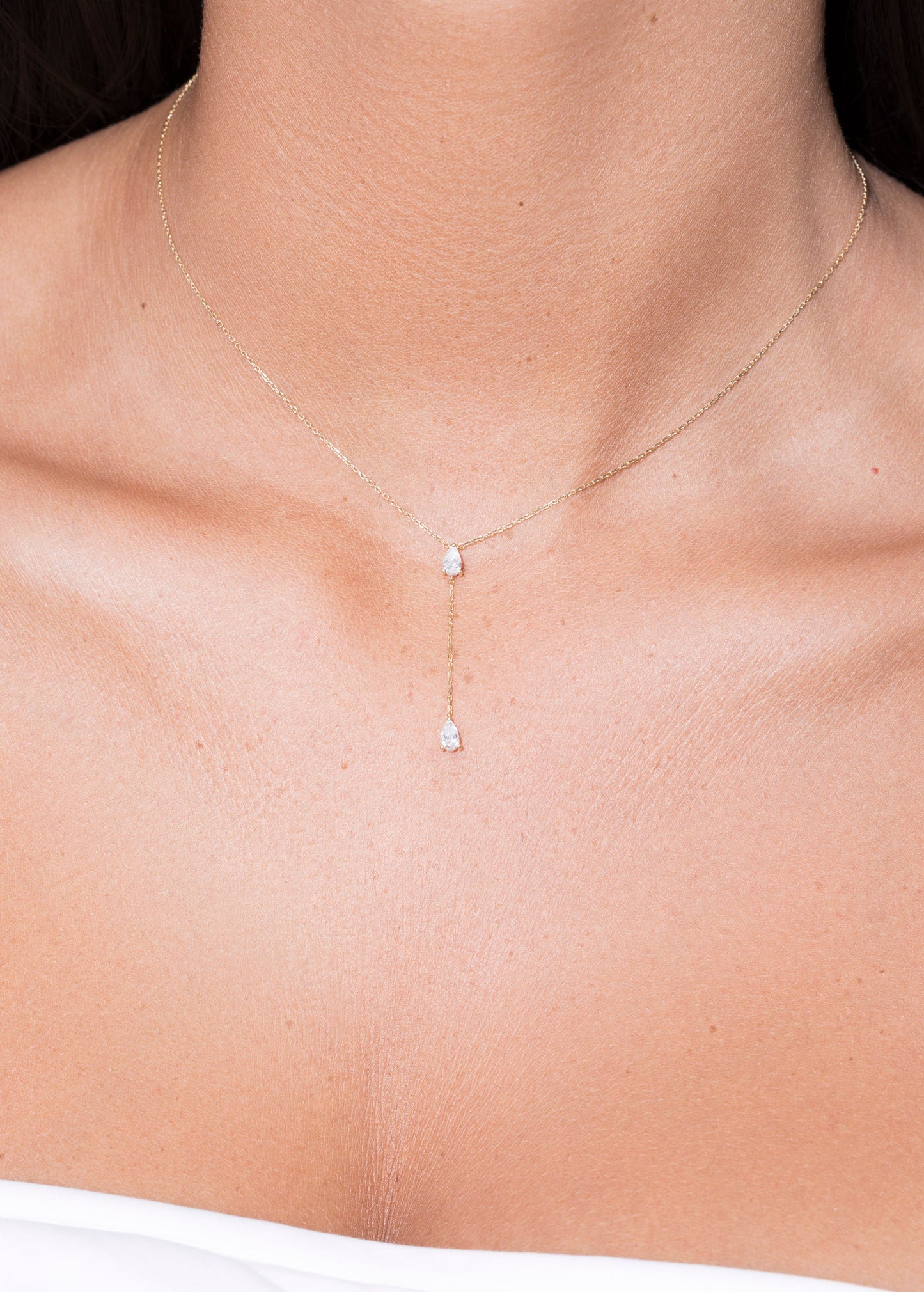 two diamonds linked 18k necklace