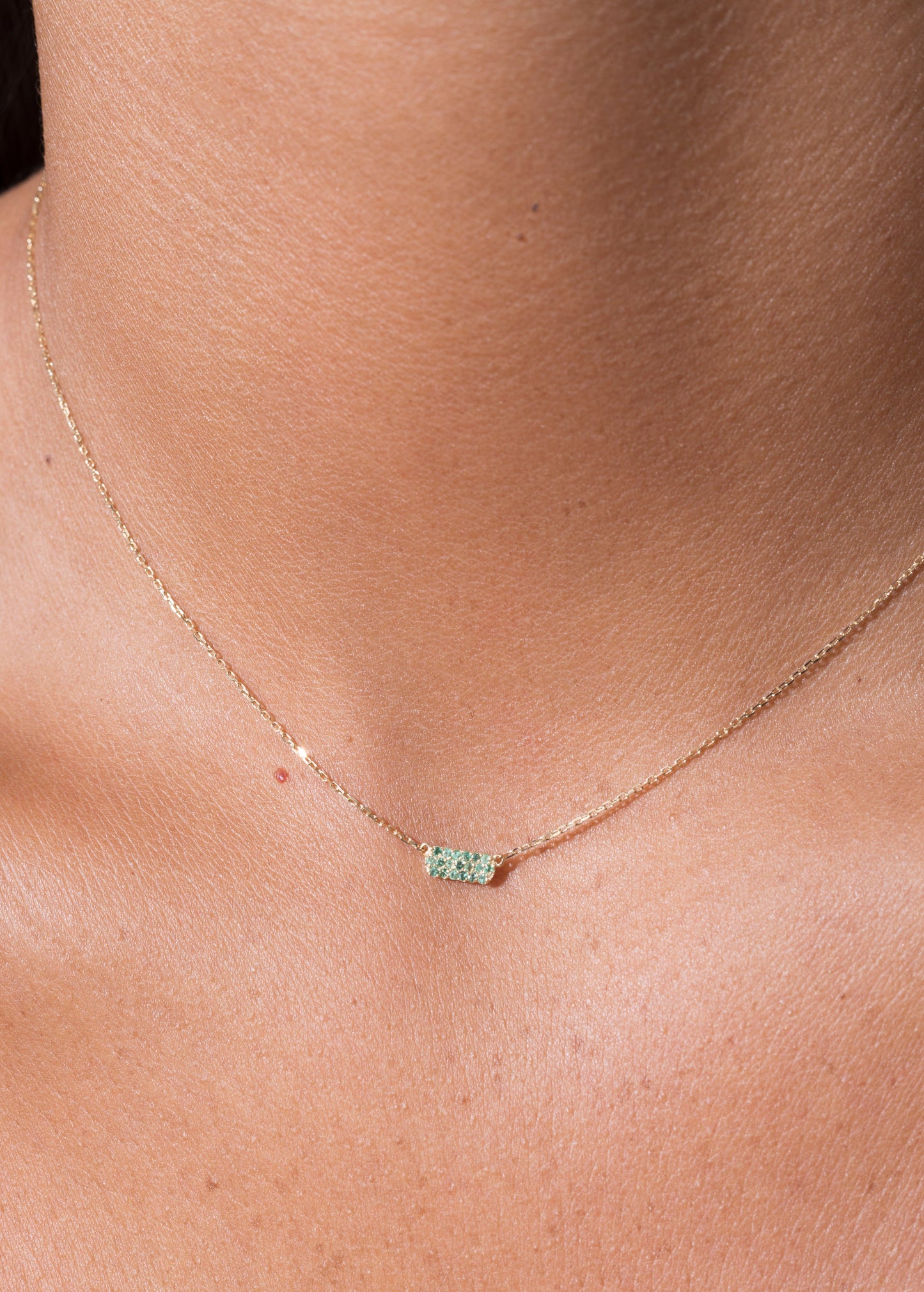 hannah necklace 18k emerald