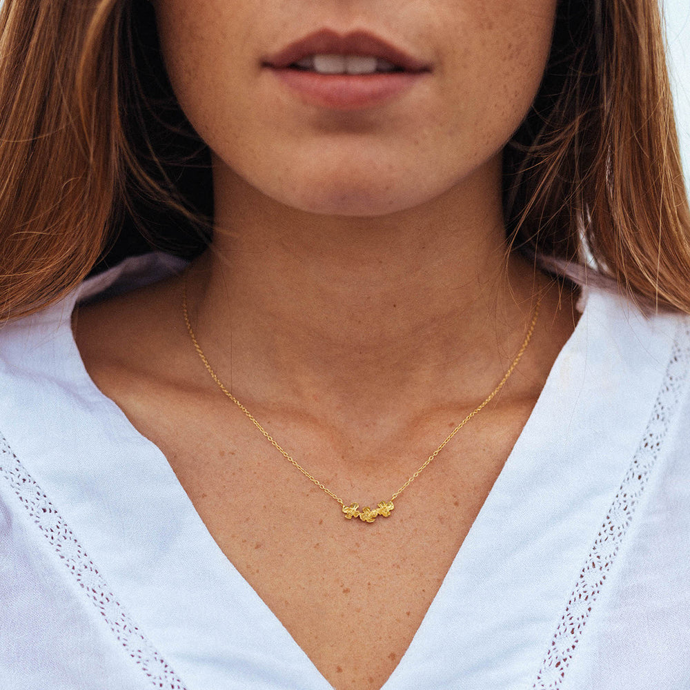 Colar Three Little Flowers